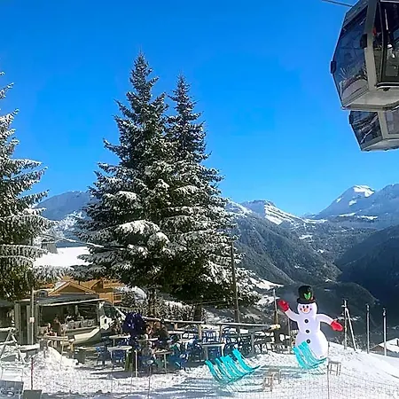 Le De Bisanne Apartahotel